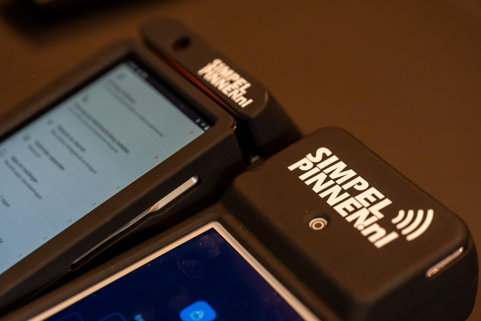 Contactless payment terminals managed by ICNT